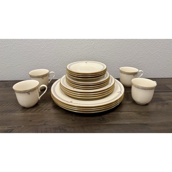 Vintage Lenox - Gramercy - Calla Lily 5-Piece Place Settings -.20 Pieces. - Picture 2 of 8